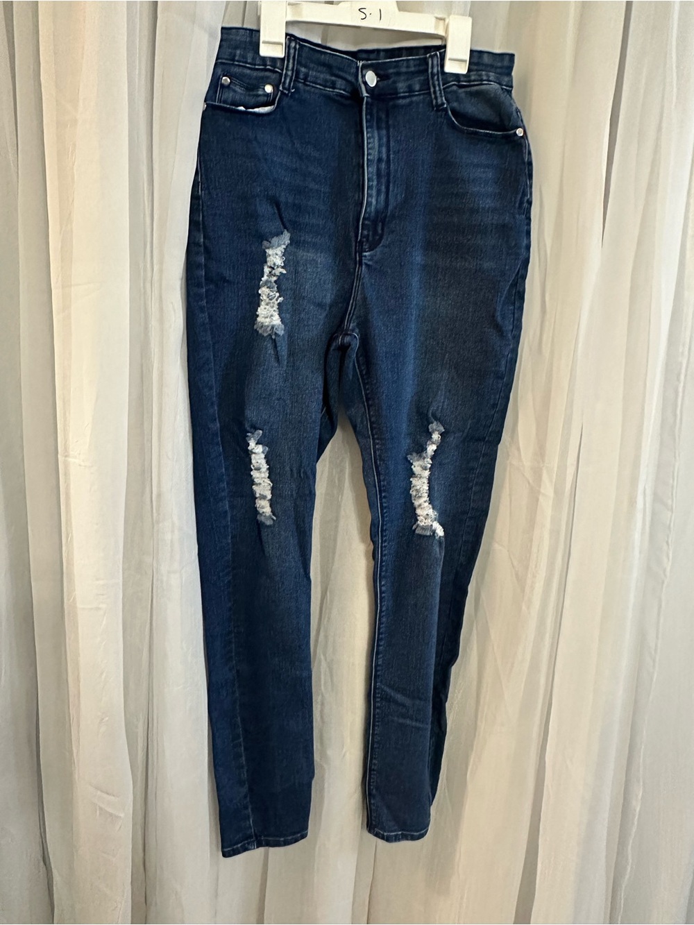 Fashion Nova Dark Blue Distressed High-Rise Juniors  Jeans.